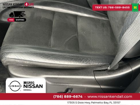 Used 2020 Jeep Grand Cherokee Laredo w/ Laredo X Package image 16