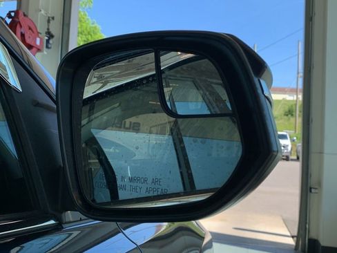 Used 2018 Toyota RAV4 LE w/ All Weather Liner Package AWD/4WD image 15