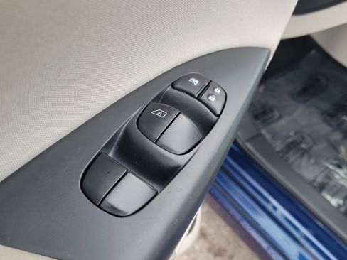 Used 2016 Nissan Sentra S image 18