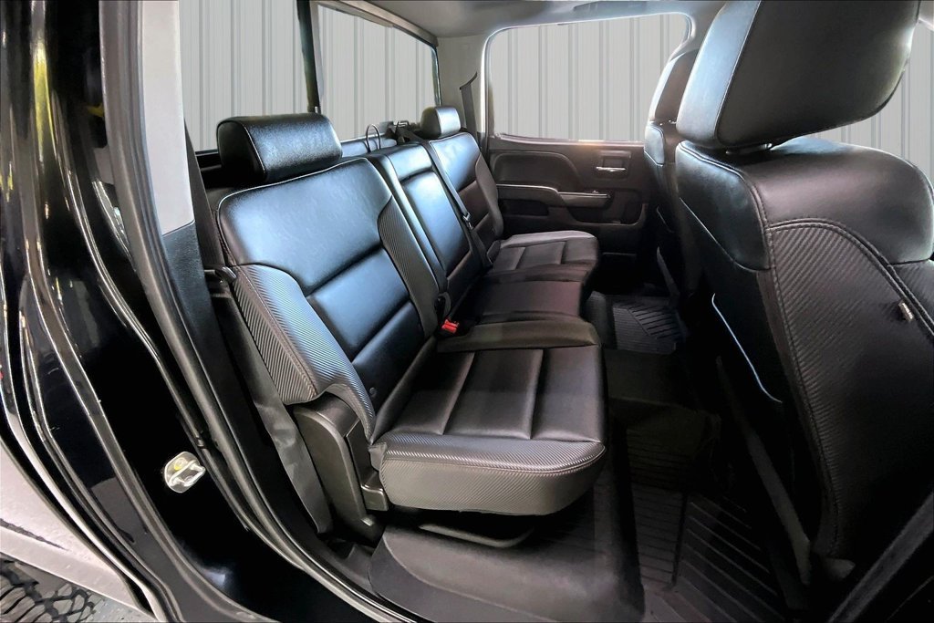 Used 2018 GMC Sierra 2500 SLT w/ All Terrain HD Package AWD/4WD image 26