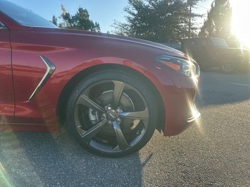 Used 2019 Genesis G70 2.0T Advanced w/ Sport Package image 5