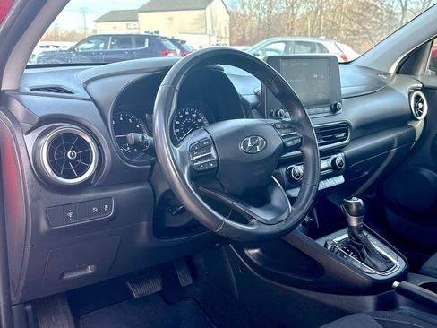 Used 2022 Hyundai Kona SEL w/ Convenience Package image 16