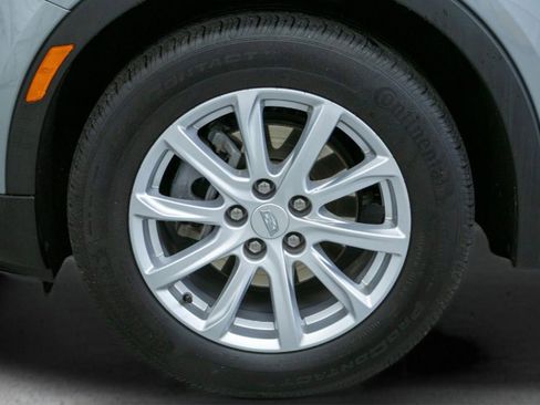 Certified 2023 Cadillac XT4 Luxury w/ Cold Weather Package AWD/4WD image 9