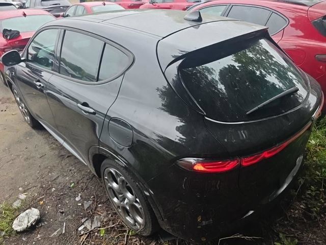 Used 2024 Alfa Romeo Tonale Ti AWD/4WD image 3