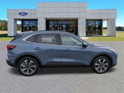 Certified 2025 Ford Escape Platinum image 3