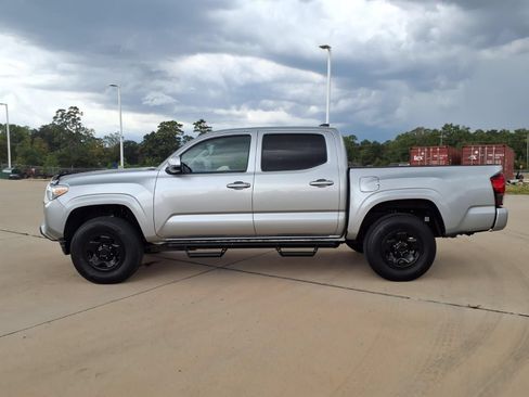 Certified 2023 Toyota Tacoma SR AWD/4WD image 5