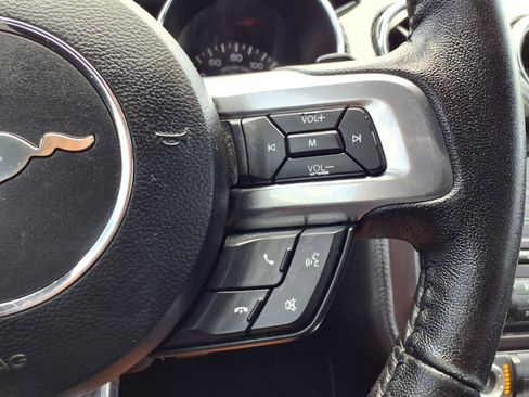 Used 2017 Ford Mustang Coupe RWD image 19