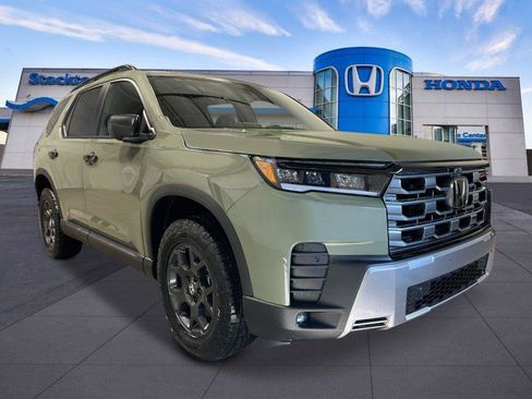 Used 2026 Honda Pilot TrailSport image 9