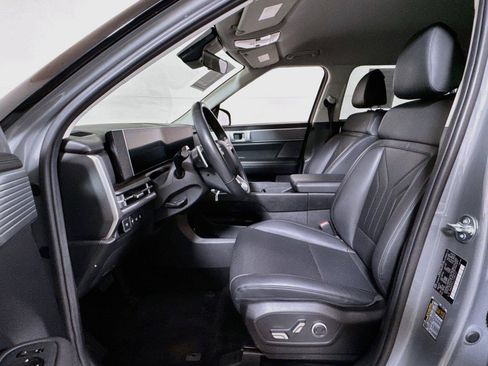 Used 2026 Hyundai Santa Fe SEL FWD image 19