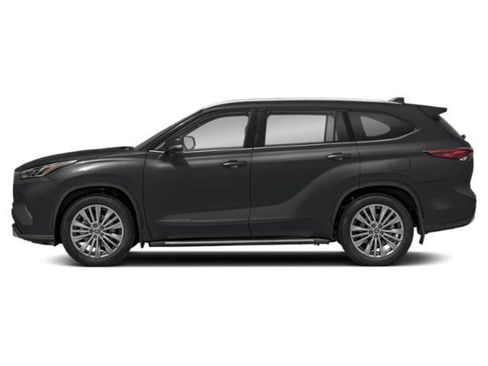 New 2026 Toyota Highlander Platinum image 3