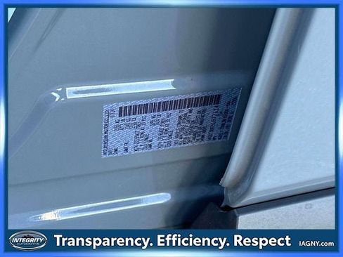 Used 2025 Nissan Rogue SV image 18