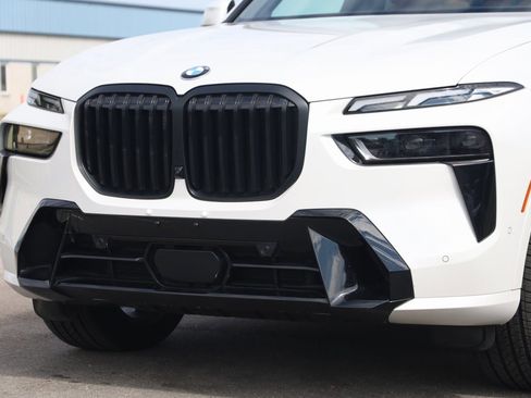 Used 2023 BMW X7 xDrive40i w/ M Sport Package image 85