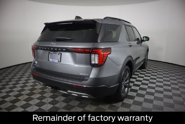 Used 2025 Ford Explorer Active w/ Active Comfort Package AWD/4WD image 4