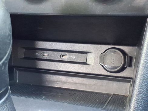 Used 2021 Volkswagen Tiguan SE w/ Panoramic Sunroof Package image 20