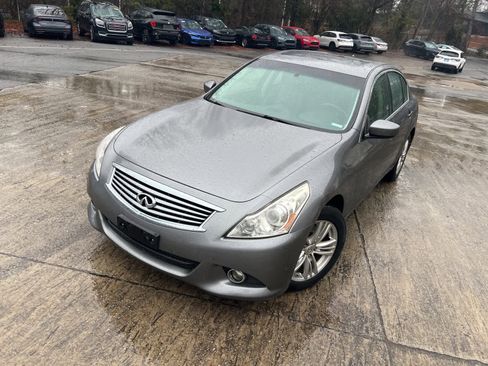 Used 2013 INFINITI G37 x w/ Premium Pkg image 3