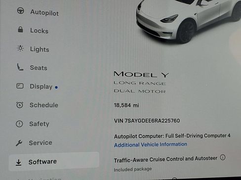 Used 2024 Tesla Model Y Long Range AWD/4WD image 30