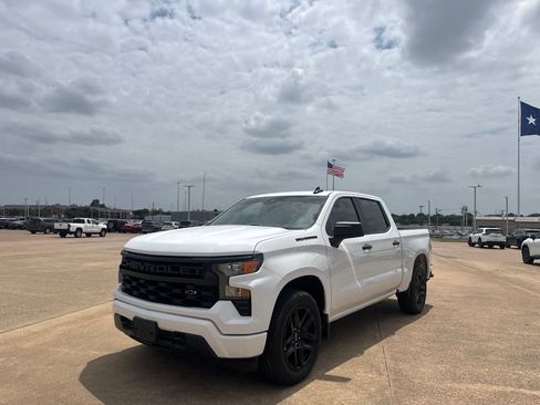 Used 2023 Chevrolet Silverado 1500 Custom RWD image 8
