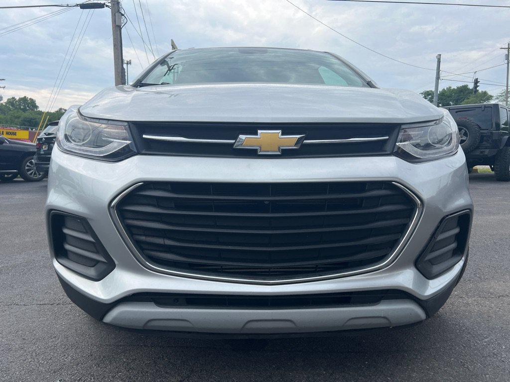 Used 2018 Chevrolet Trax LT w/ LT Convenience Package AWD/4WD image 5