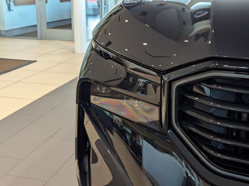 Used 2025 BMW XM Label Red image 6