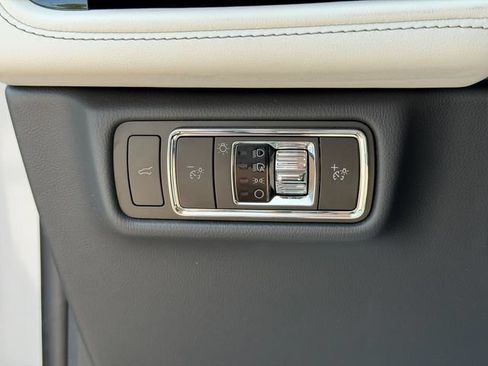 Used 2025 Lincoln Aviator Reserve w/ Equipment Group 201A AWD/4WD image 54