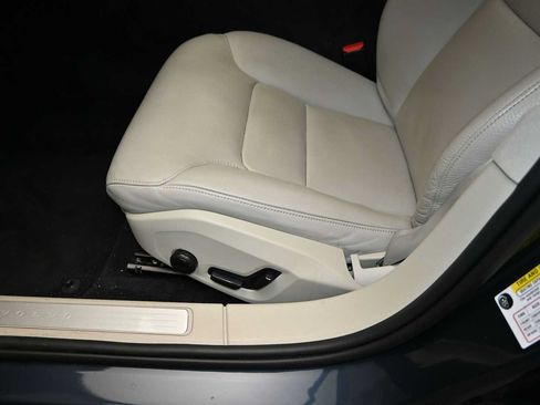 Used 2024 Volvo S60 B5 Plus AWD/4WD image 22