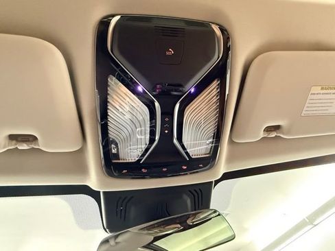 Used 2022 BMW X7 xDrive40i w/ Premium Package image 36