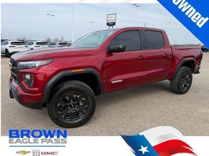 Used 2025 GMC Canyon Elevation