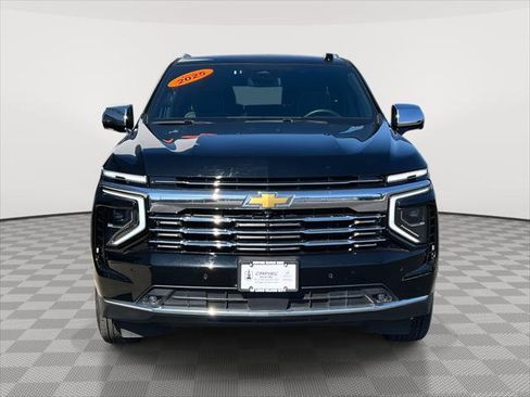 Used 2025 Chevrolet Suburban Premier image 2