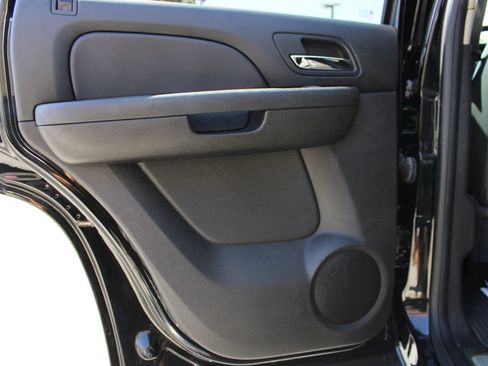 Used 2013 Chevrolet Tahoe LTZ AWD/4WD image 12