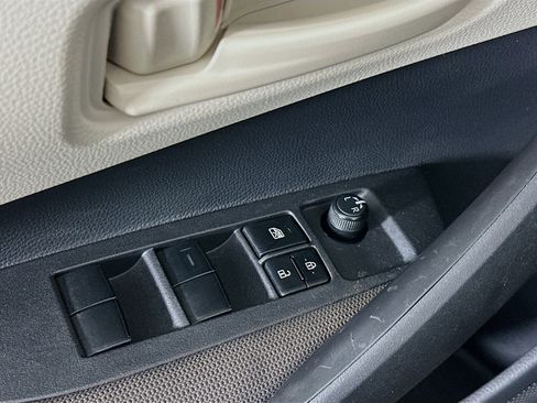 Used 2025 Toyota Corolla LE image 15