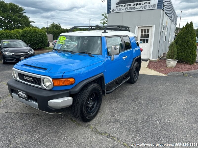 Used 2007 Toyota FJ Cruiser 4WD w/ Upgrade Pkg 2 image 3