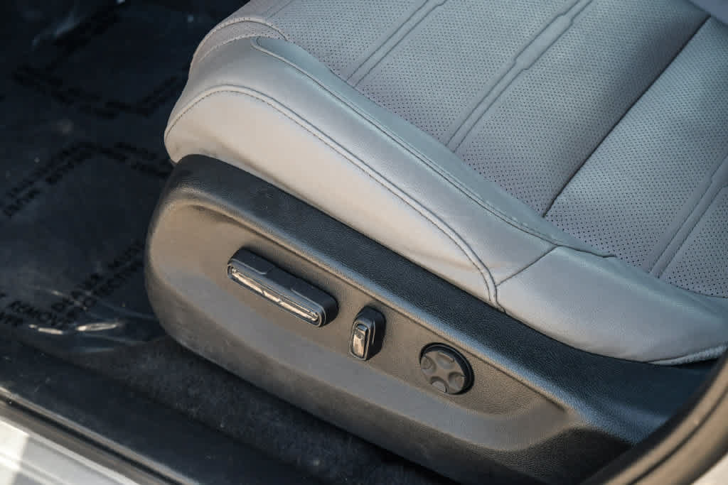 Used 2021 Honda CR-V Touring image 26