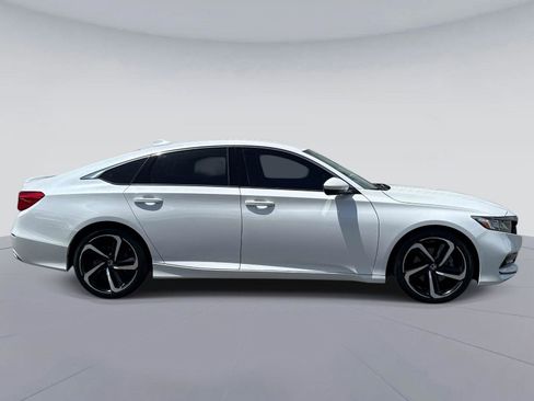 Certified 2018 Honda Accord Sport image 2
