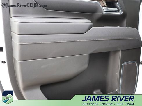 Used 2025 Chevrolet Silverado 2500 LT w/ Convenience Package image 16