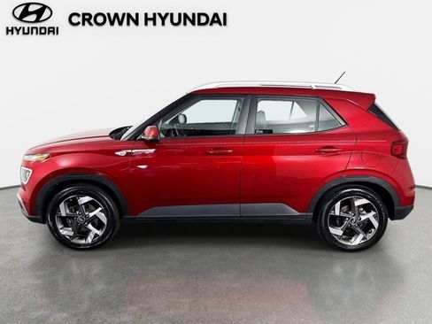 Certified 2023 Hyundai Venue Limited w/ Cargo Package FWD image 8