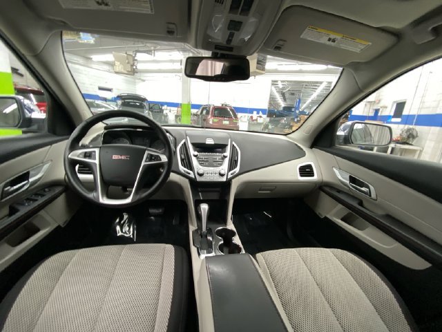 Used 2010 GMC Terrain SLE FWD image 28