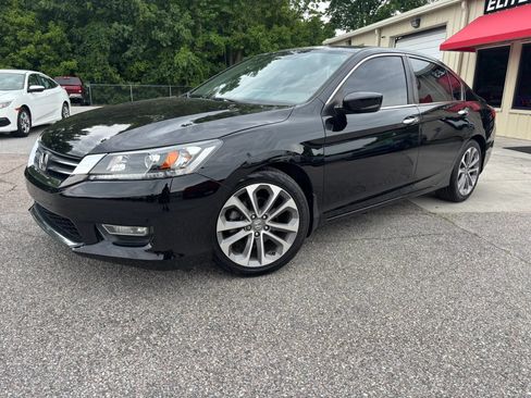 Used 2013 Honda Accord Sport image 3