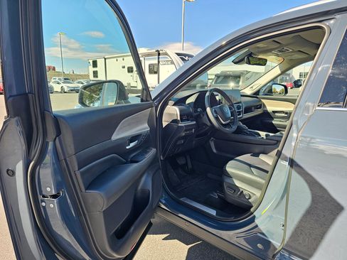 Used 2026 Toyota Grand Highlander Limited AWD/4WD image 50