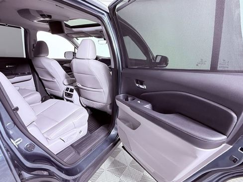 Used 2019 Honda Pilot Touring image 27