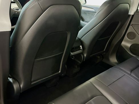 Used 2023 Tesla Model Y Long Range image 29