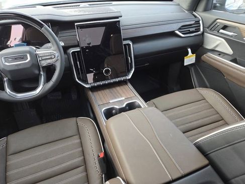 New 2026 GMC Acadia Denali Ultimate w/ LPO, Floor Liner Package image 36