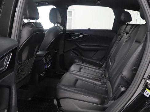 Used 2017 Audi Q7 3.0T Premium Plus AWD/4WD image 18