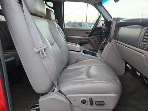 Used 2006 Chevrolet Silverado 2500 LT w/ Onstar Plus Package image 31