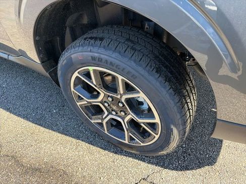 New 2026 Ford Maverick Lariat image 6