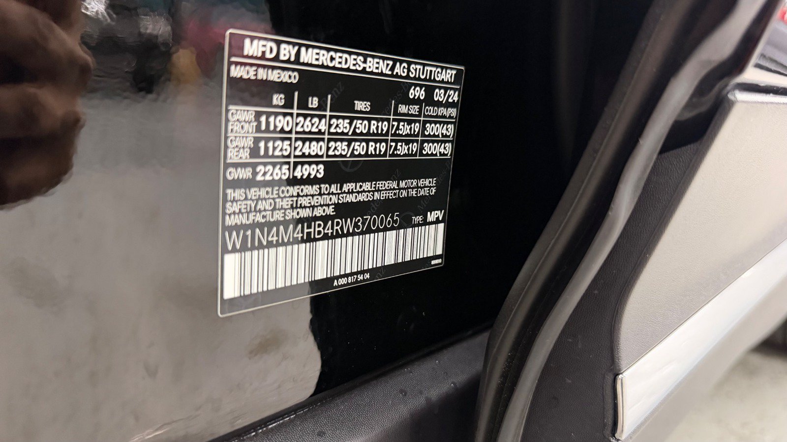 Used 2024 Mercedes-Benz GLB 250 4MATIC w/ Driver Assistance Package image 53