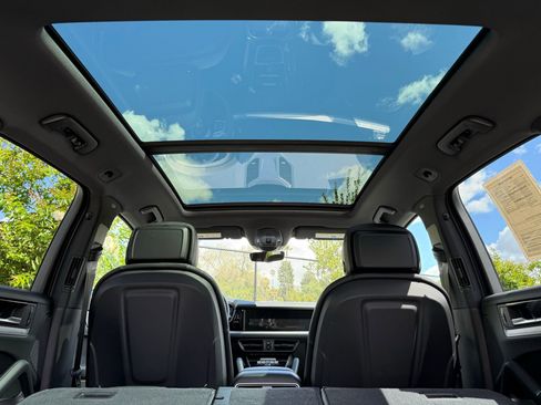 Certified 2025 Porsche Cayenne image 35