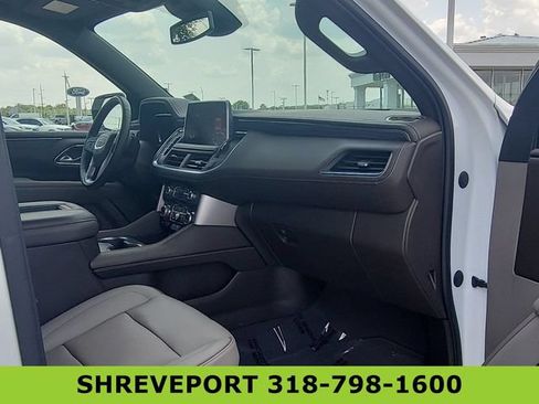 Certified 2023 GMC Yukon XL SLT w/ SLT Premium Package RWD image 29