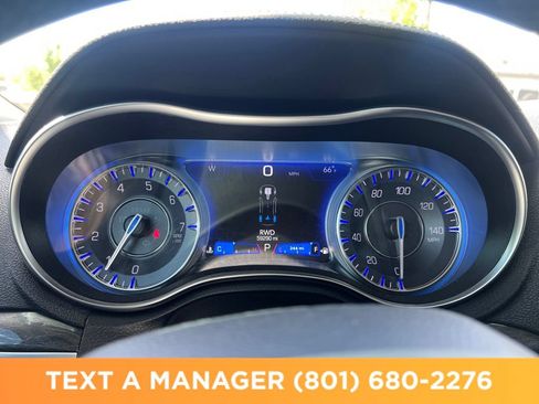 Used 2021 Chrysler 300 Touring L AWD/4WD image 22