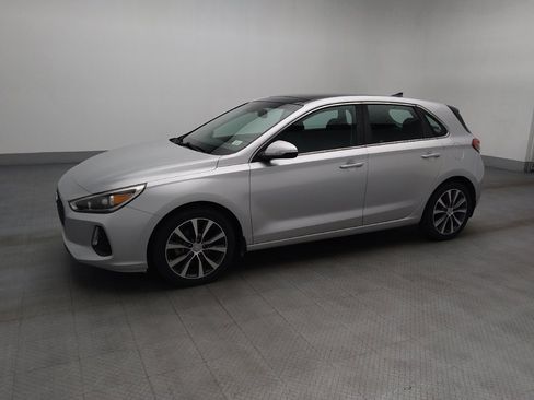 Used 2018 Hyundai Elantra GT w/ Tech Package 03 FWD image 2