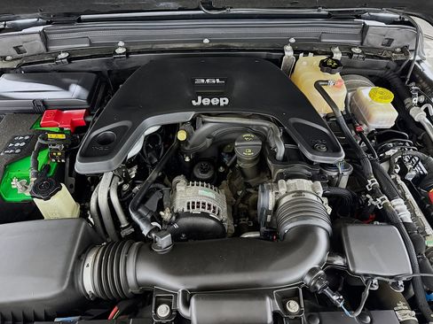 Used 2020 Jeep Wrangler Unlimited Sport S image 27